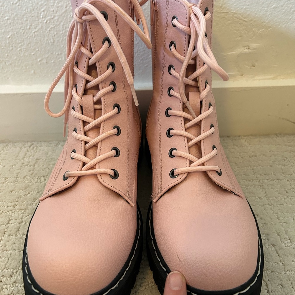 Unionbay Pink Lace-Up Women's Boots, size 8.5